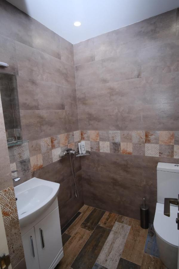 Toon 55 Hotel Gjoumri Kültér fotó